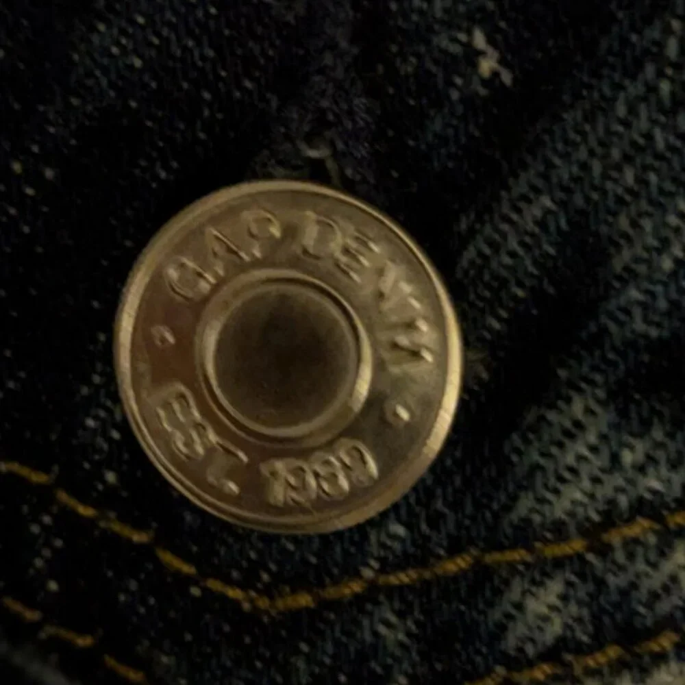 GAP - VINTAGE DENIM JACKET - DOUBLE BARRED FRONT AND STITCHING OVER EACH POCKET - Picture 6 of 6